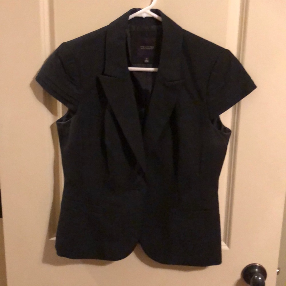 Short sleeved blazer